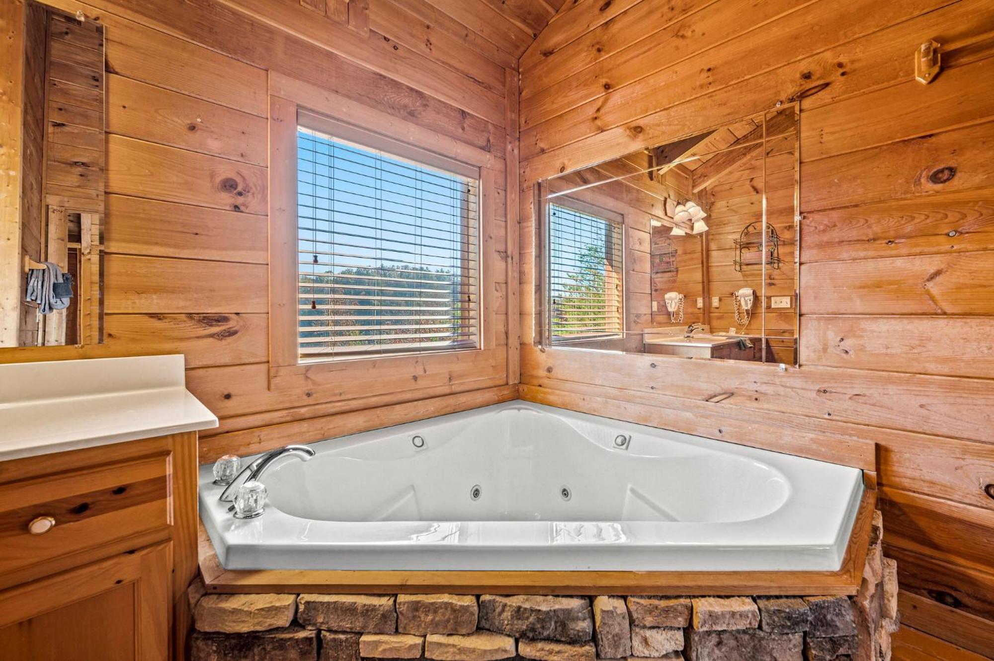 Bearfoot Pines - True Log Cabin - Wi-Fi, Hot Tub, Fishing, Deck With Views! - Mins To Pf Sevierville Exteriér fotografie